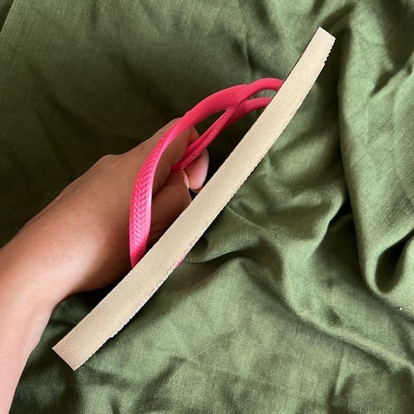 Brand New Havaianas Two Pairs Flip Flops Disney Sleeping Beauty Leopard Print - Picture 13 of 14